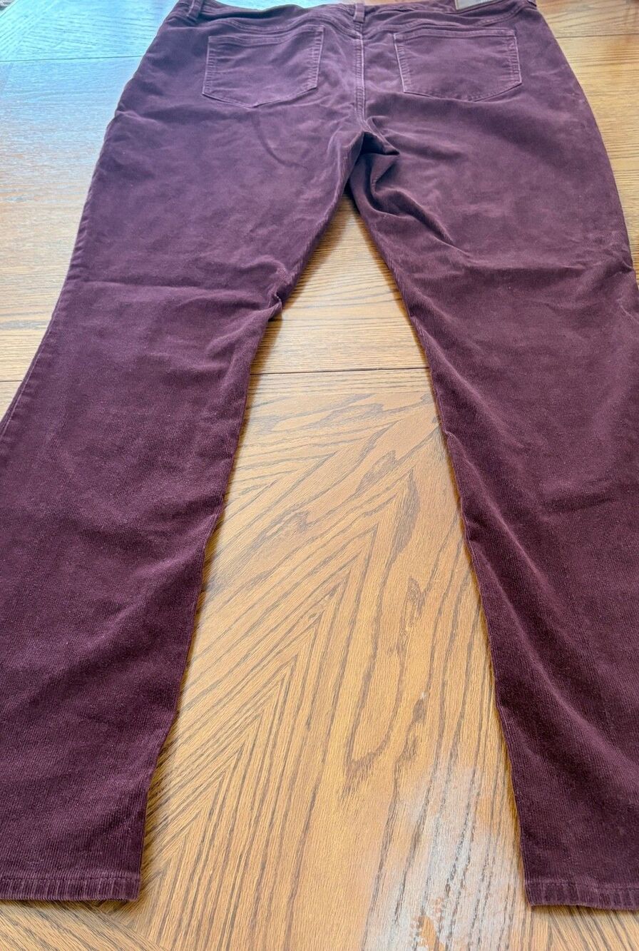 Land’s End Corduroy Mid-Rise Bootcut Pants Size 18 Tall Burgundy